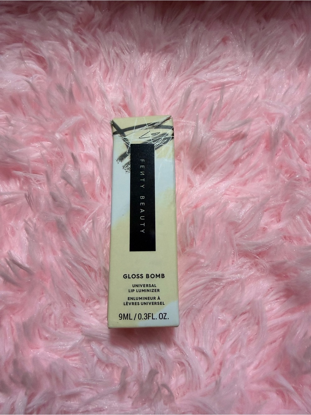 Fenty Beauty Gloss Bomb Universal Lip Luminizer - Fuchsia Flex Damage box